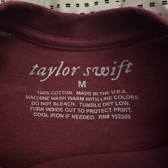 Taylor Swift - Folklore crop top! - Picture 3 of 10